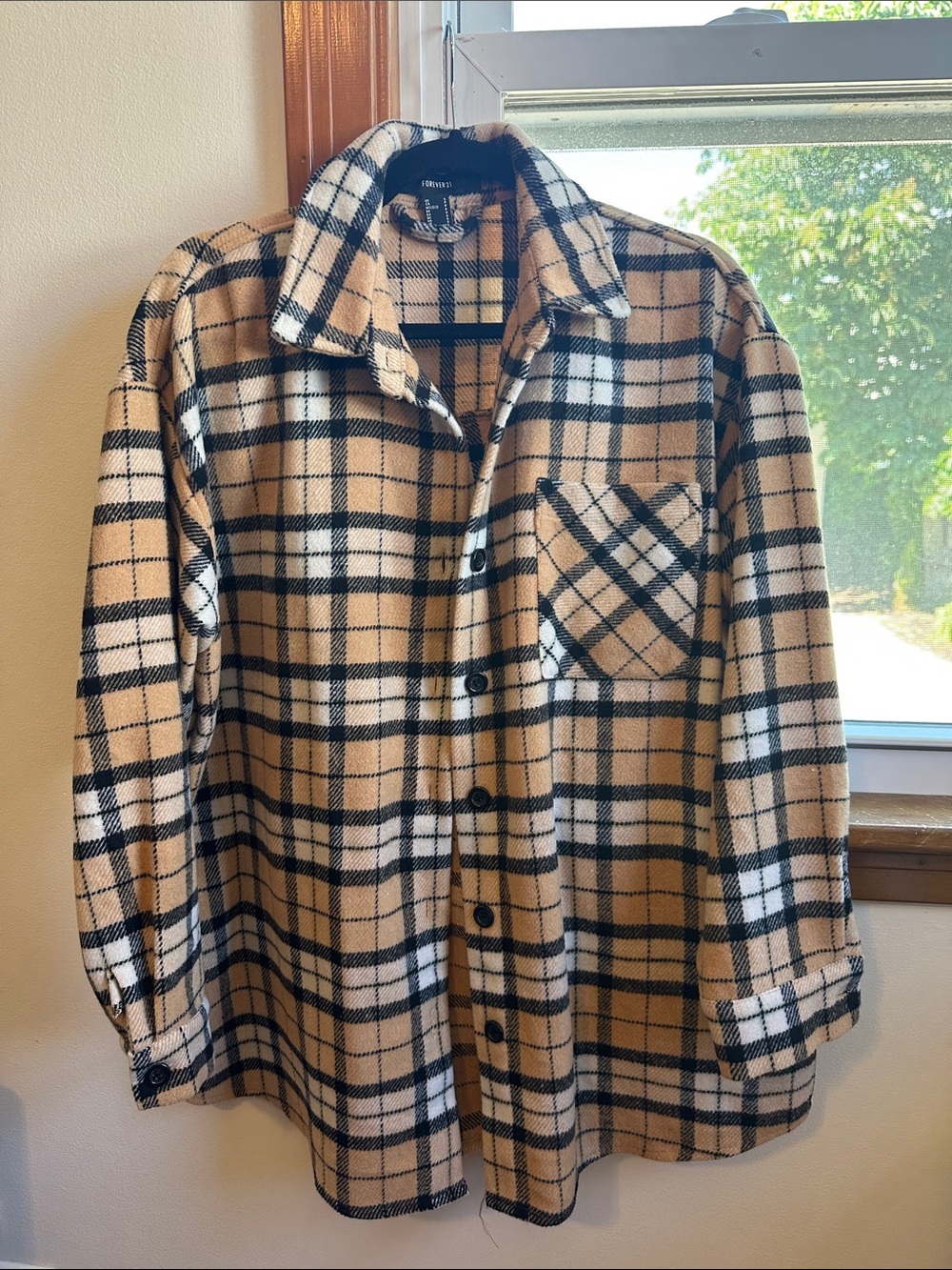 Forever 21 Tan Black and White Plaid Flannel Shacket (Shirt Jacket)